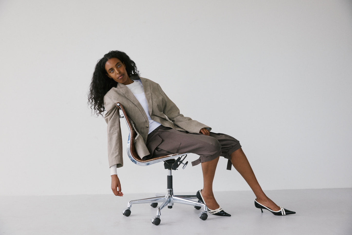 Liz Tailored Jacket – Beige Linen